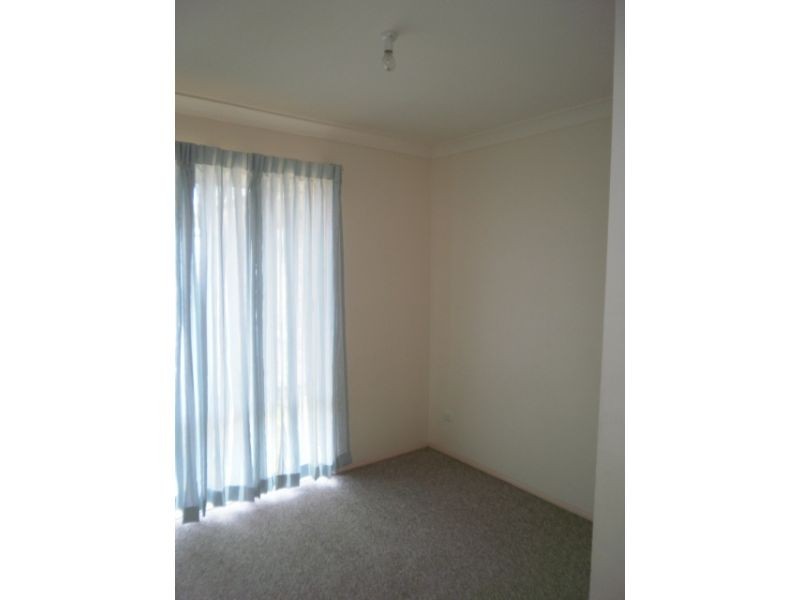 2 Regal Court, Highland Park QLD 4211