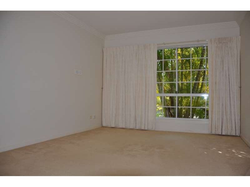 104/40 Cotlew Street, Bundall QLD 4217