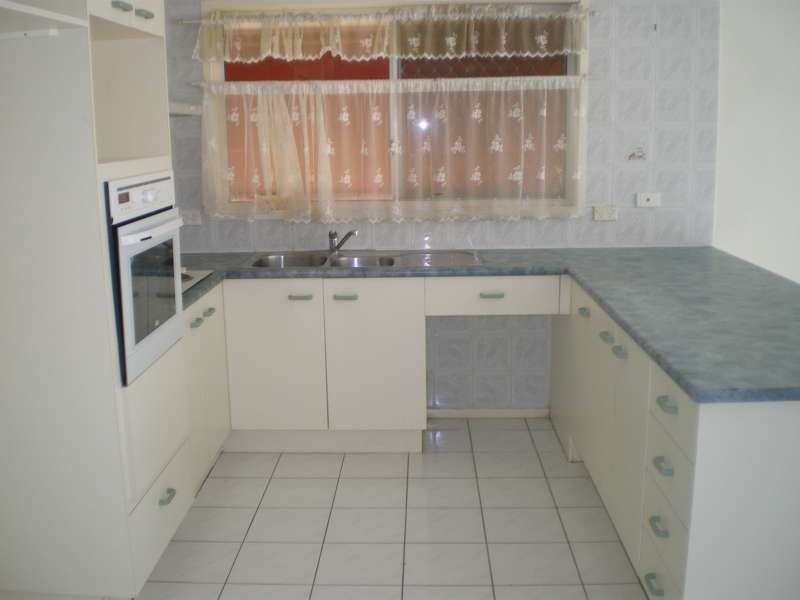 2 Ballybunion Drive, Parkwood QLD 4214