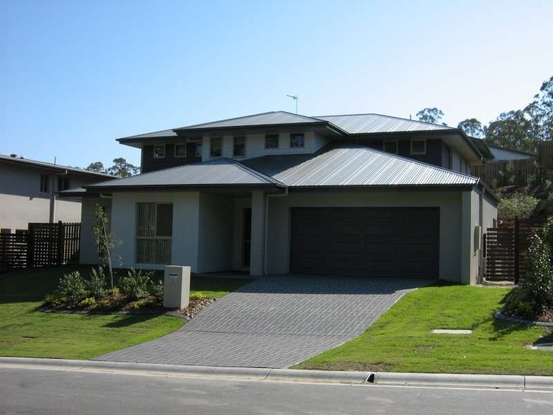 8 Calypso Court, Oxenford QLD 4210