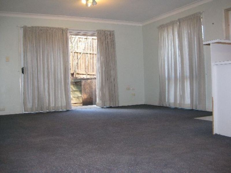 2/8 Hill Court, Labrador QLD 4215