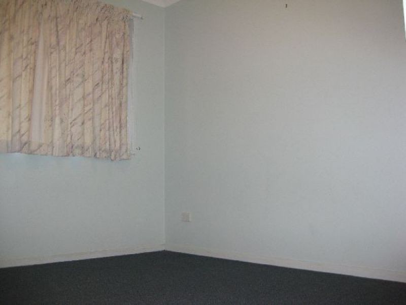 2/8 Hill Court, Labrador QLD 4215