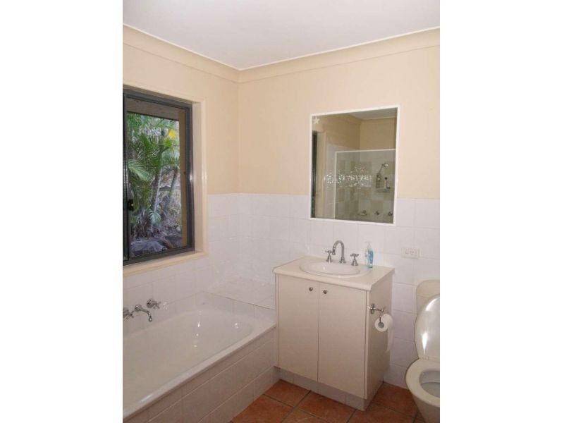 49 Davis Cup Court, Oxenford QLD 4210