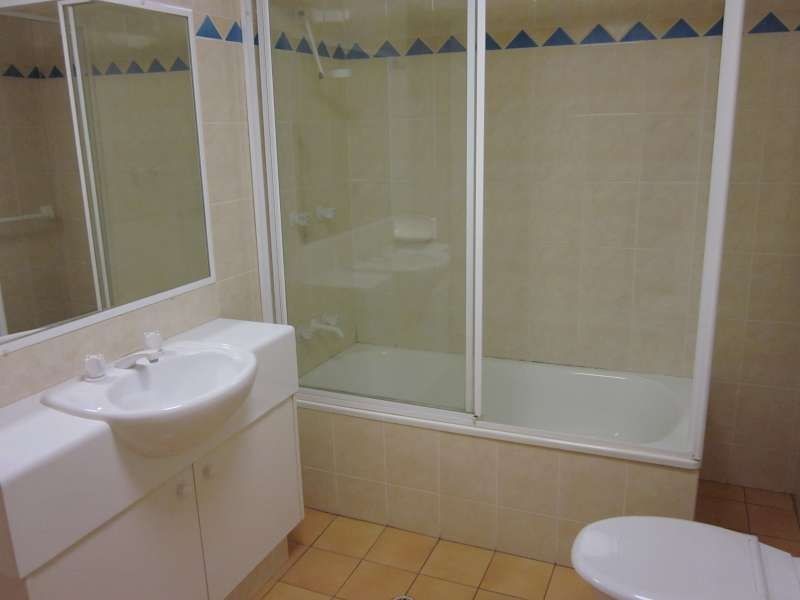 3/57 Mitre Street, St Lucia QLD 4067