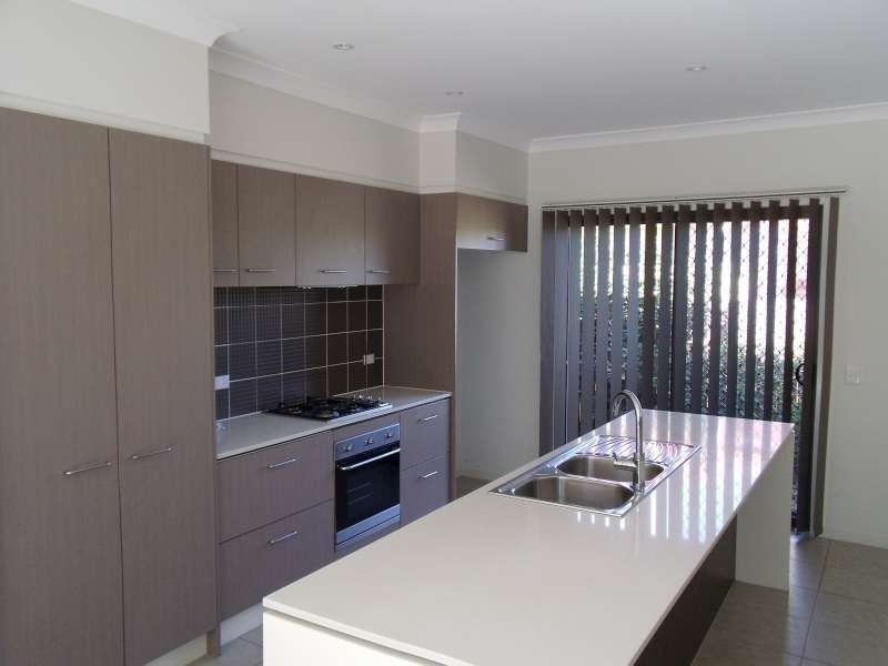 44 Stringybark Place, Molendinar QLD 4214