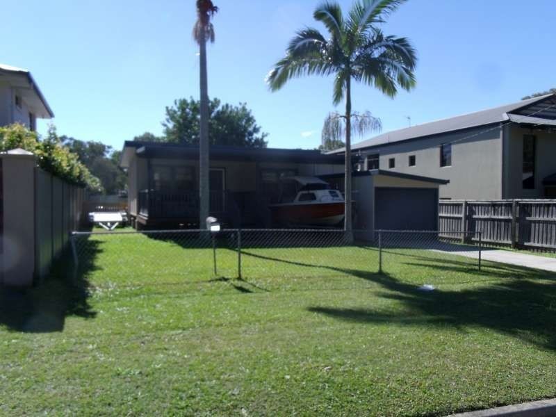 27 Baratta Street, Southport QLD 4215