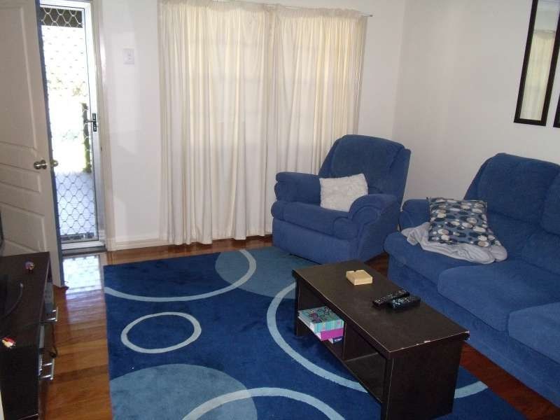 27 Baratta Street, Southport QLD 4215