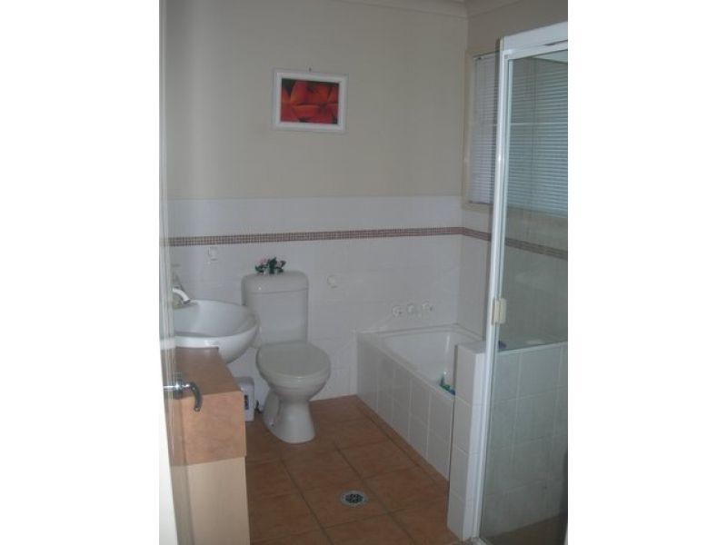 17 Meadowbank Drive, Upper Coomera QLD 4209