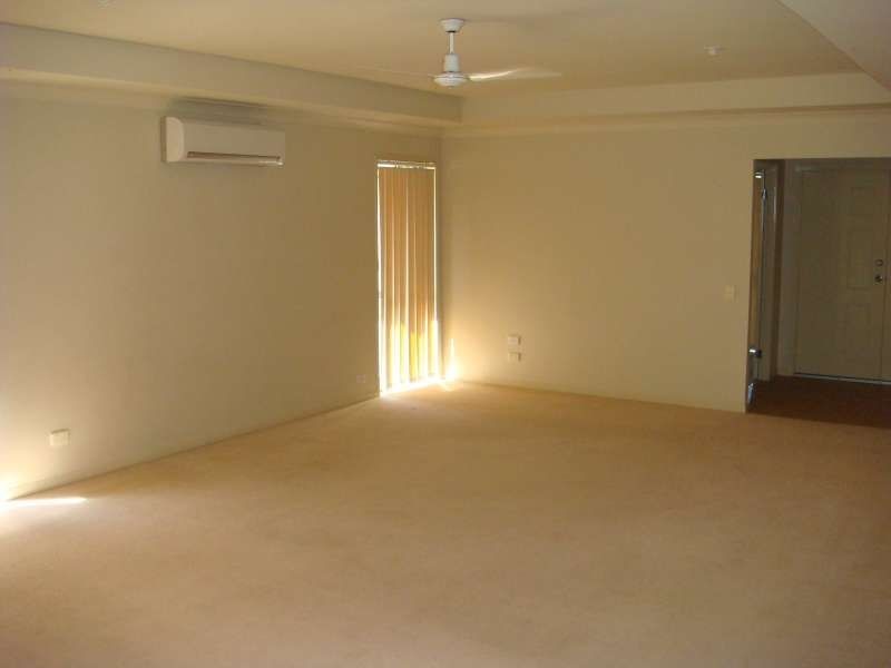 17 Meadowbank Drive, Upper Coomera QLD 4209