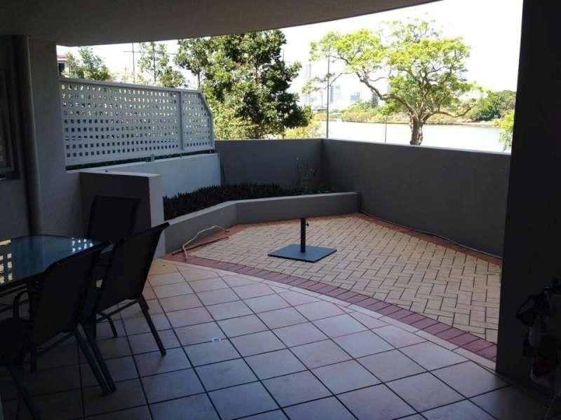 1/523 Coronation Drive, Toowong QLD 4066