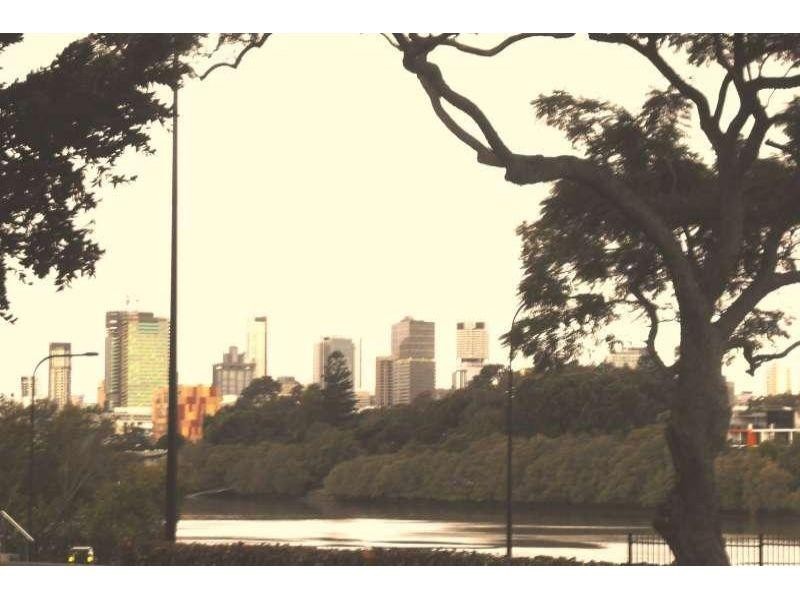 1/523 Coronation Drive, Toowong QLD 4066