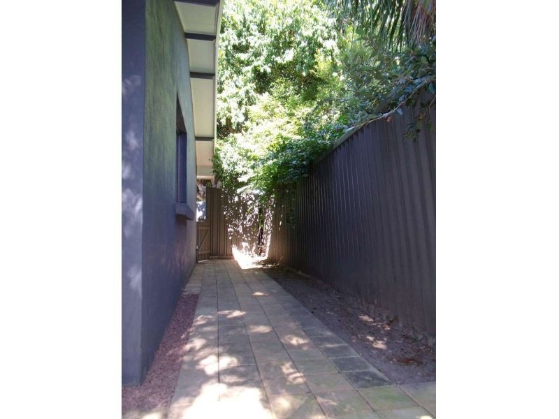 2, 38 Middle Street, Labrador QLD 4215