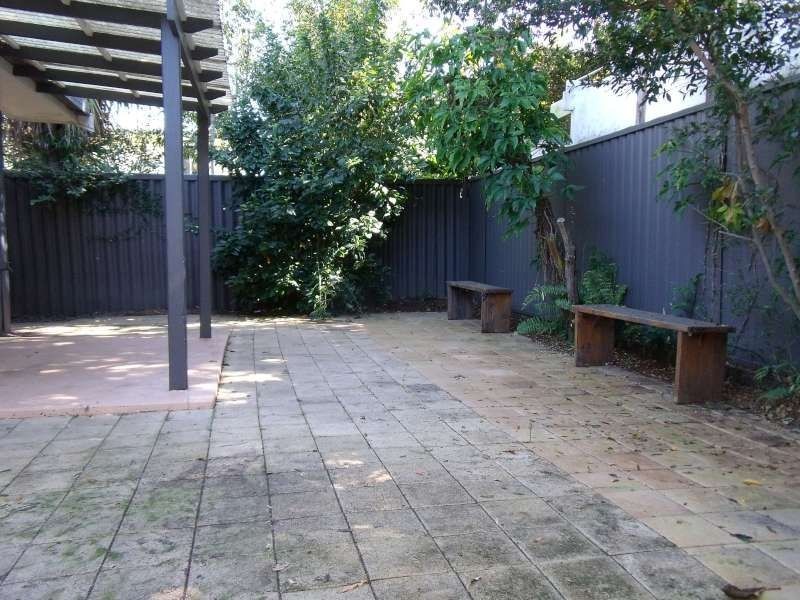 2, 38 Middle Street, Labrador QLD 4215