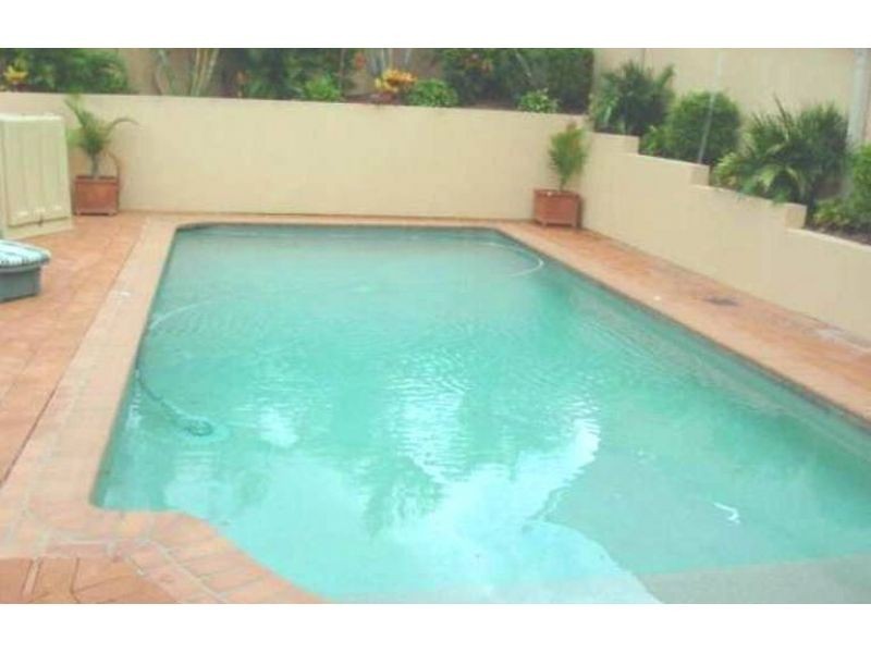 25 Nottinghill Gate Drive, Arundel QLD 4214