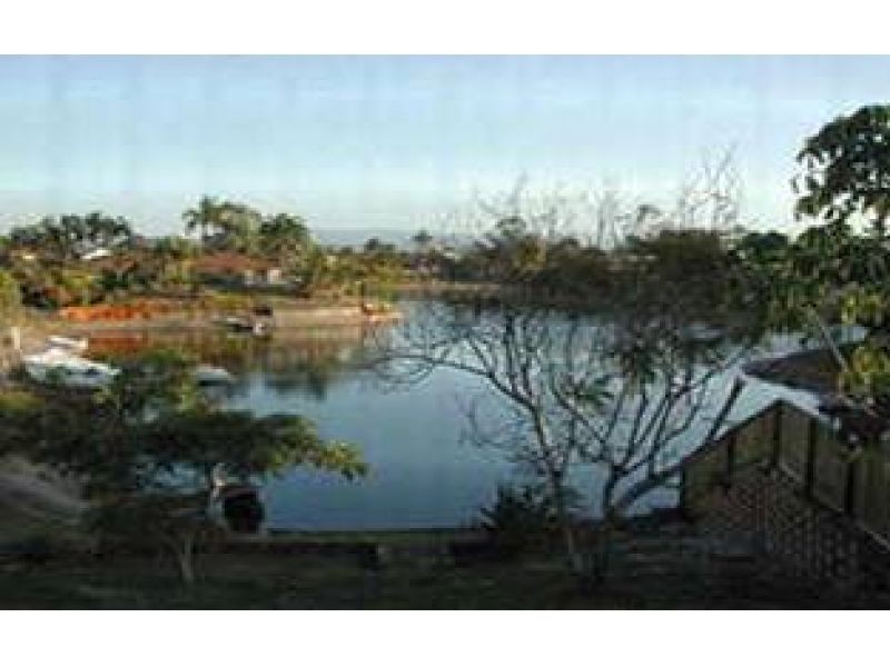 82 Ashmore Road, Bundall QLD 4217