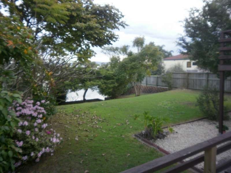 82 Ashmore Road, Bundall QLD 4217