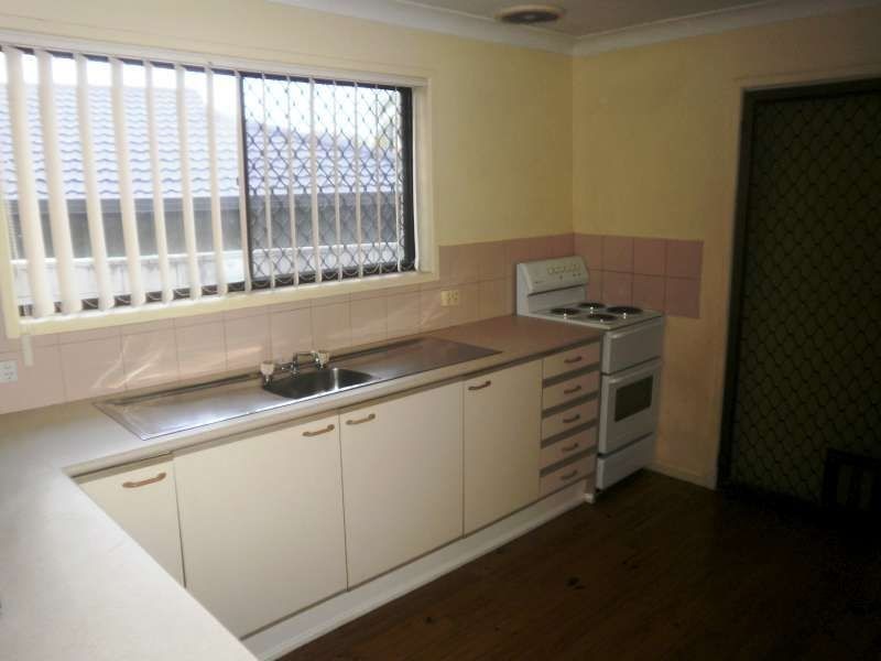 82 Ashmore Road, Bundall QLD 4217