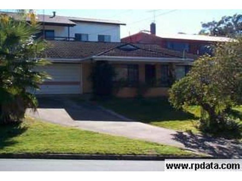 23 Loweana Street, Southport QLD 4215