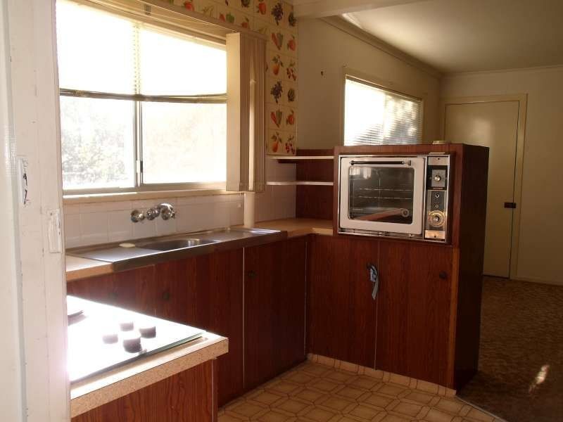 13 Middle Street, Labrador QLD 4215