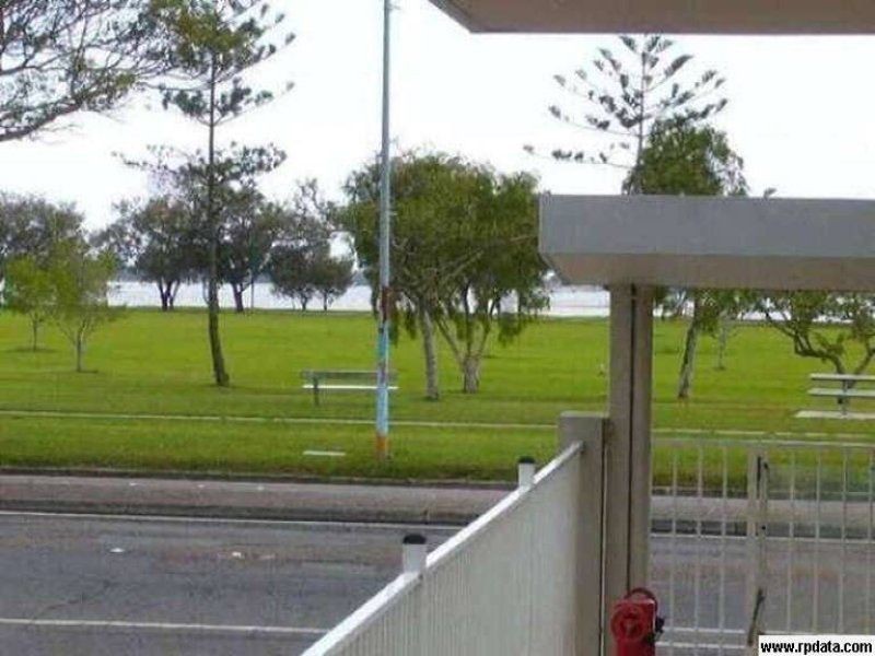 8, 130 MARINE Parade, Southport QLD 4215