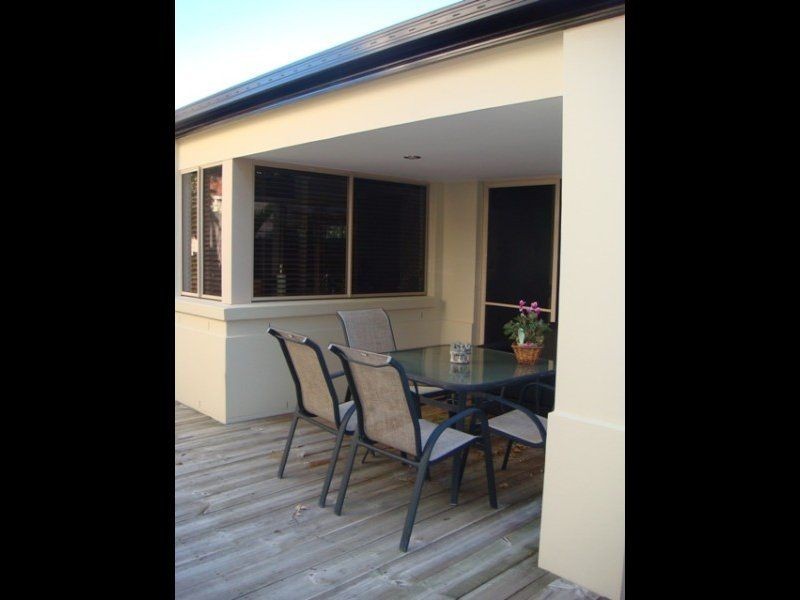 42 Marble Arch Street, Arundel QLD 4214