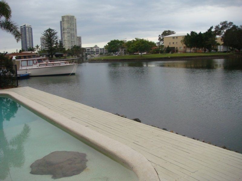 24 Annoula Avenue, Biggera Waters QLD 4216