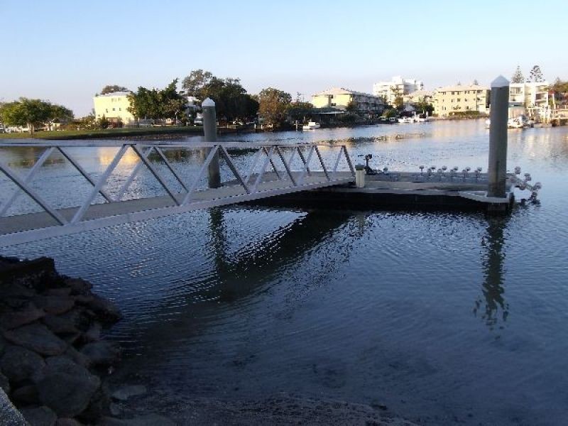 24 Annoula Avenue, Biggera Waters QLD 4216