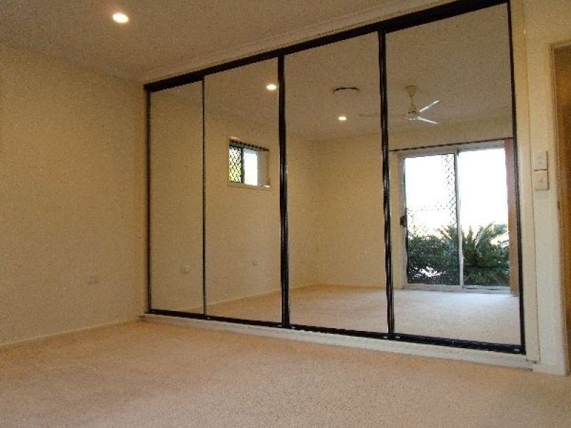 24 Annoula Avenue, Biggera Waters QLD 4216