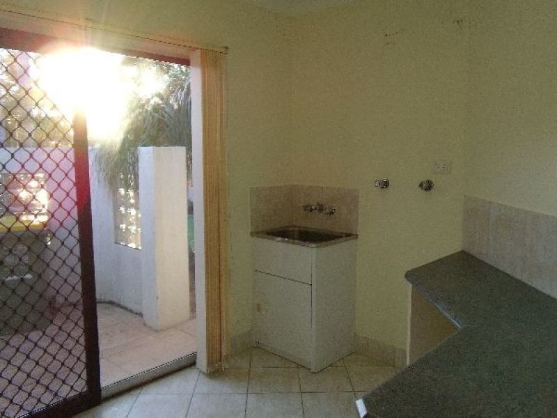 24 Annoula Avenue, Biggera Waters QLD 4216