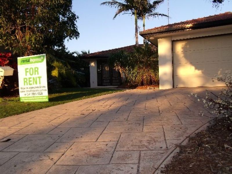 24 Annoula Avenue, Biggera Waters QLD 4216