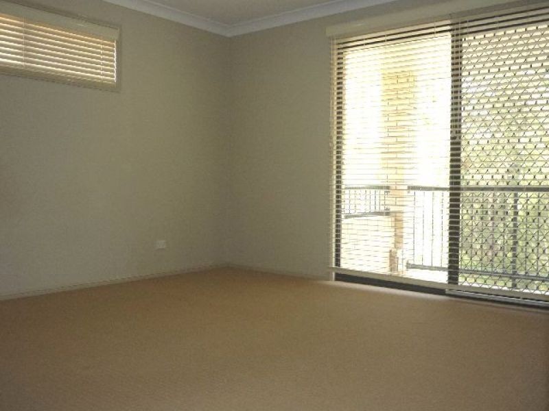 9 Nungatta Court, Parkinson QLD 4115