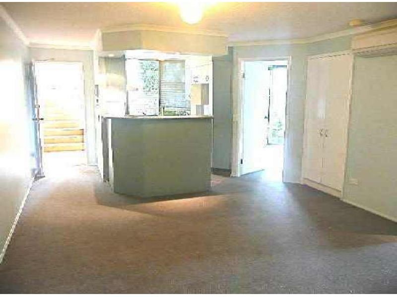 5, 15 Clarence Road, Indooroopilly QLD 4068