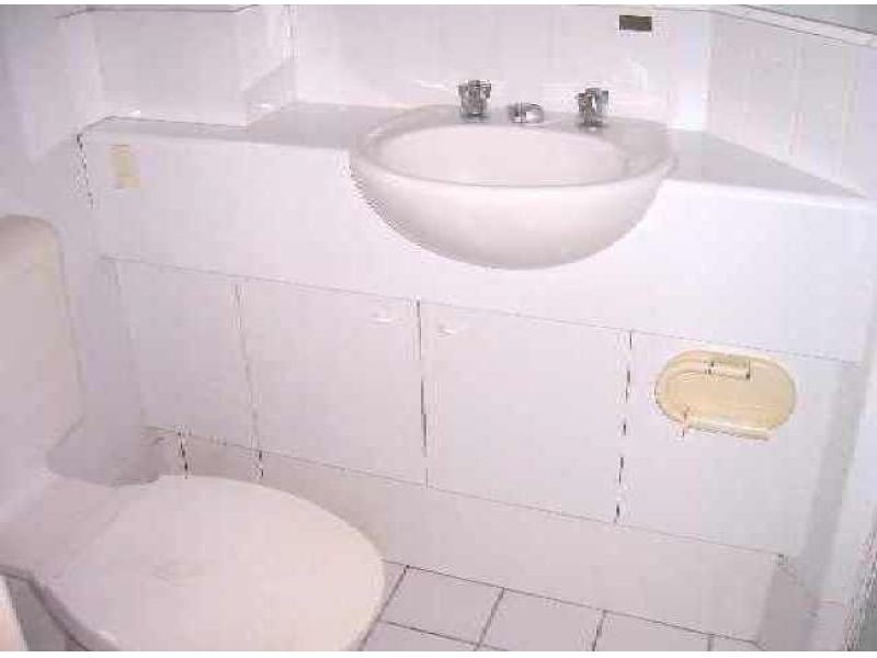 5, 15 Clarence Road, Indooroopilly QLD 4068