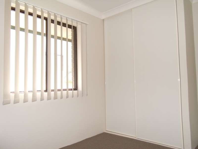 8/3 Railway Street, Southport QLD 4215