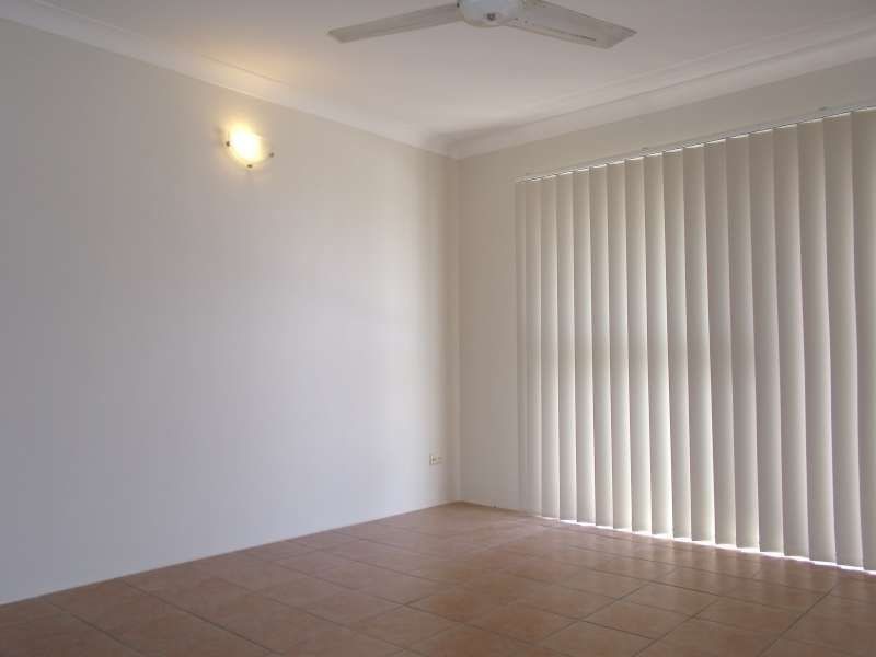 8/3 Railway Street, Southport QLD 4215