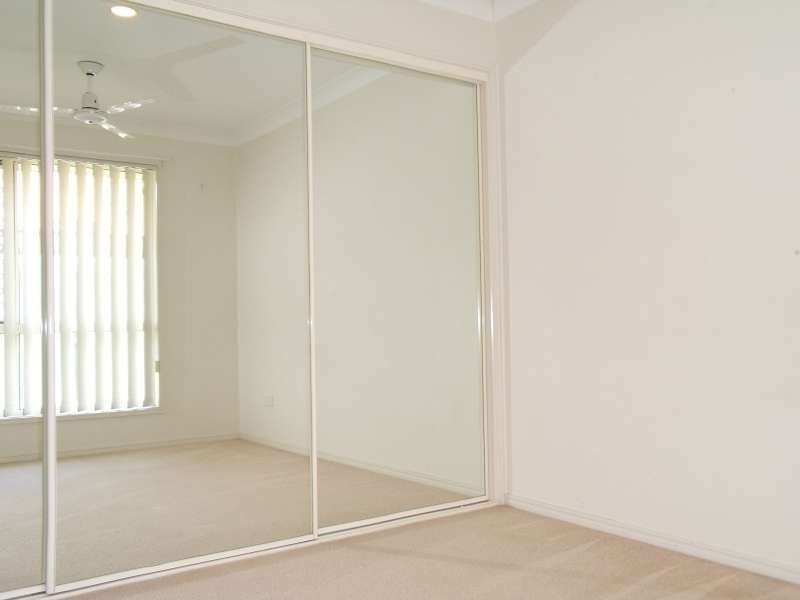 2 Greensborough Crescent, Parkwood QLD 4214