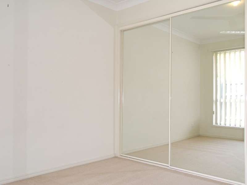 2 Greensborough Crescent, Parkwood QLD 4214