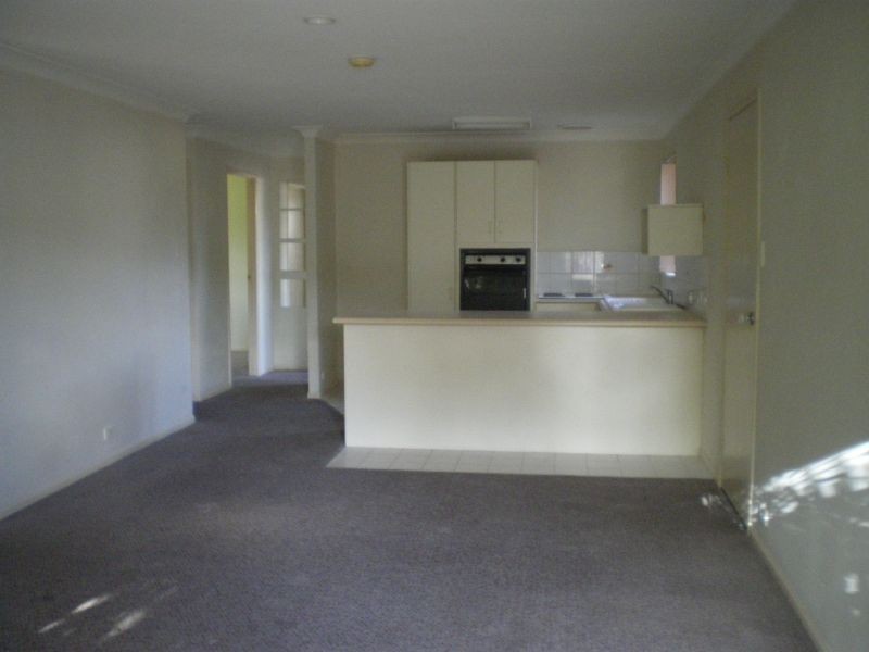 2, 23 Coventry Court, Labrador QLD 4215