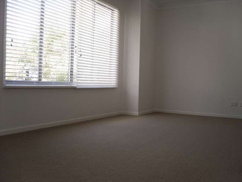 8 Glider Close, Wakerley QLD 4154