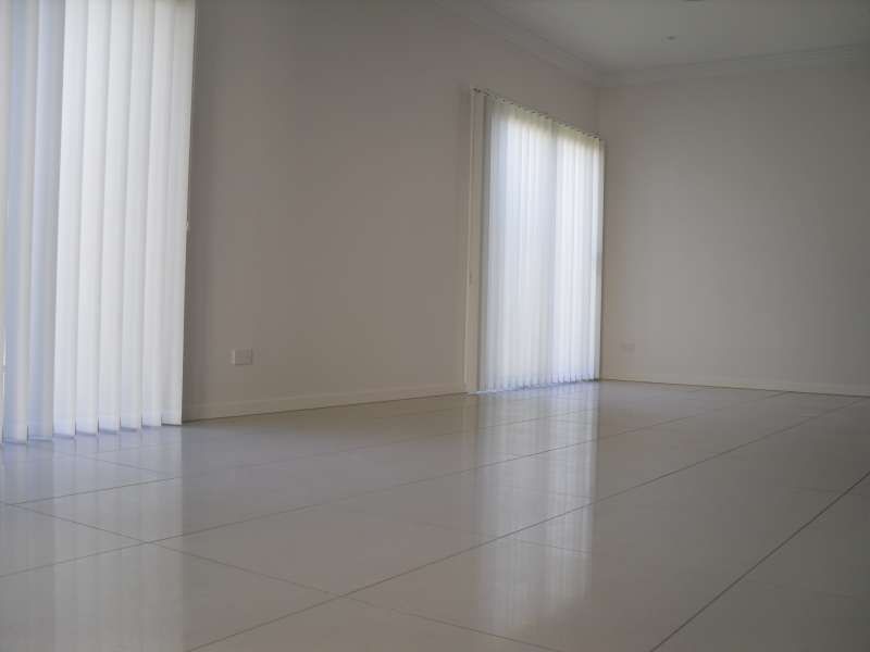 8 Glider Close, Wakerley QLD 4154