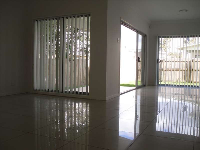 8 Glider Close, Wakerley QLD 4154