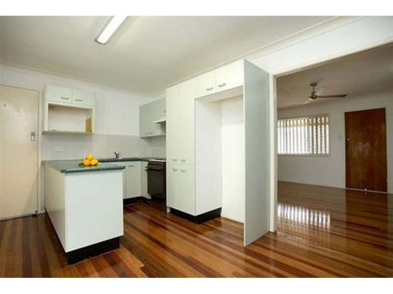 92 Pareena Crescent, Mansfield QLD 4122