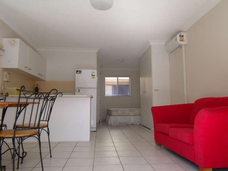 4/46 Brighton Street, Biggera Waters QLD 4216