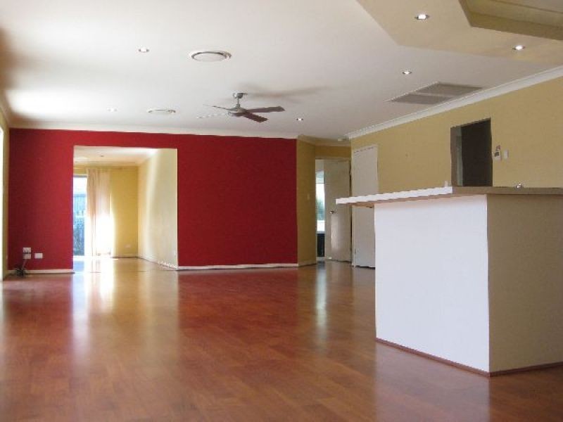 43 Nottinghill Gate Drive, Arundel QLD 4214