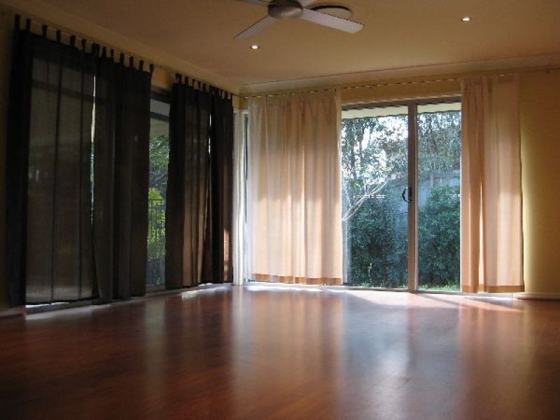 43 Nottinghill Gate Drive, Arundel QLD 4214