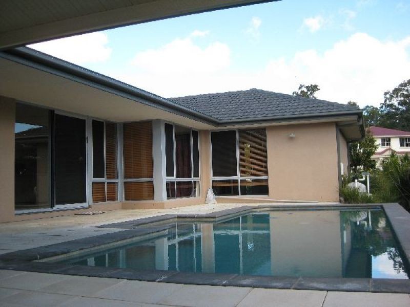43 Nottinghill Gate Drive, Arundel QLD 4214