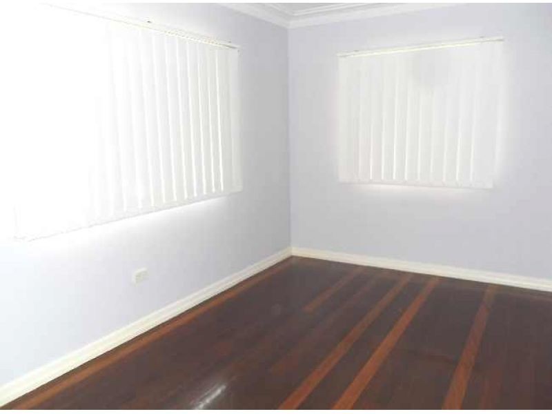 8 Redcar Street, Bulimba QLD 4171