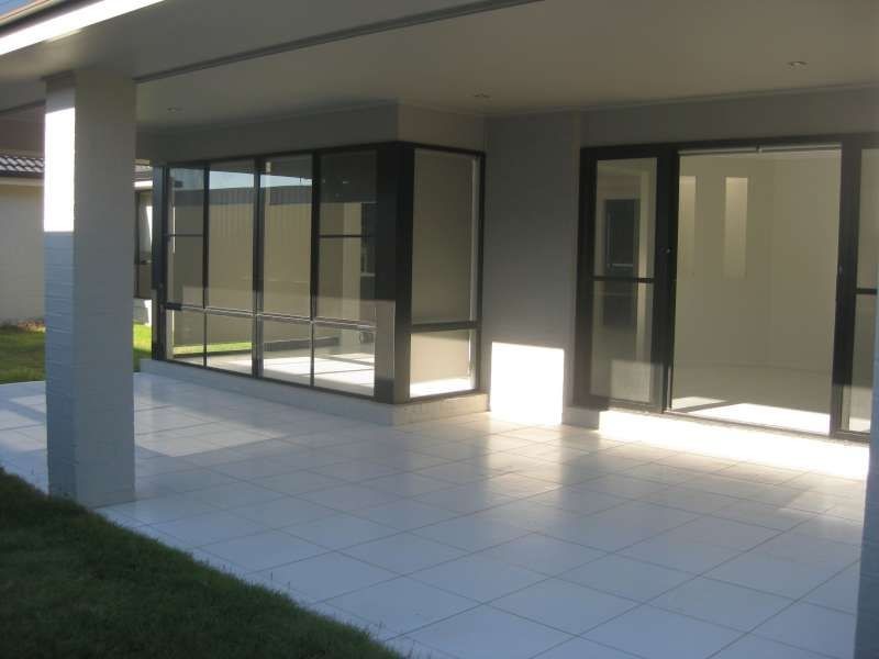 6 Diane Parade, Kallangur QLD 4503