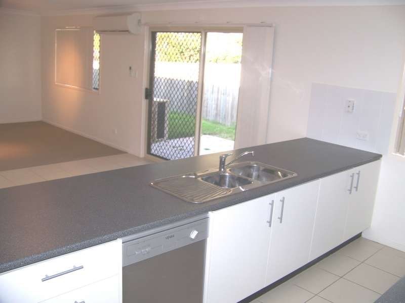 2/86 Jacaranda Avenue, Logan Central QLD 4114