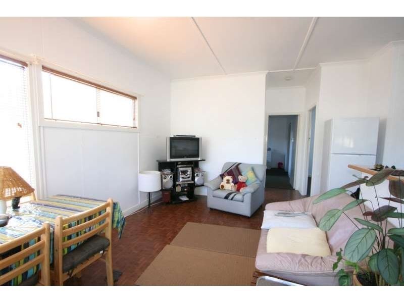 4 Dan Street, Clontarf QLD 4019